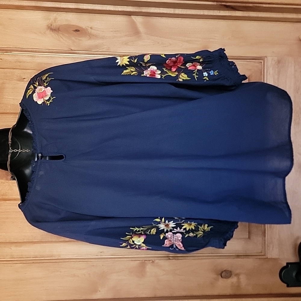 Sundance Floral Embroidered Navy Top - Picture 5 of 16